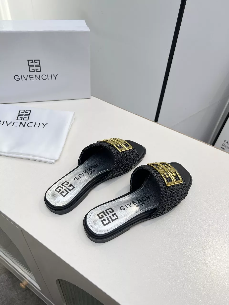 Givenchy Slippers For Women Bright 4644