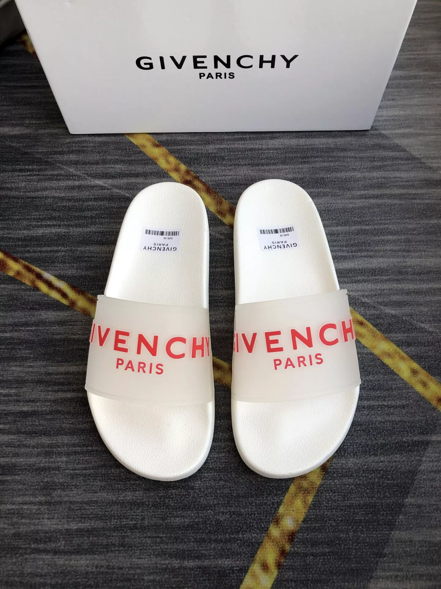 Givenchy Slippers For Women Compact 853