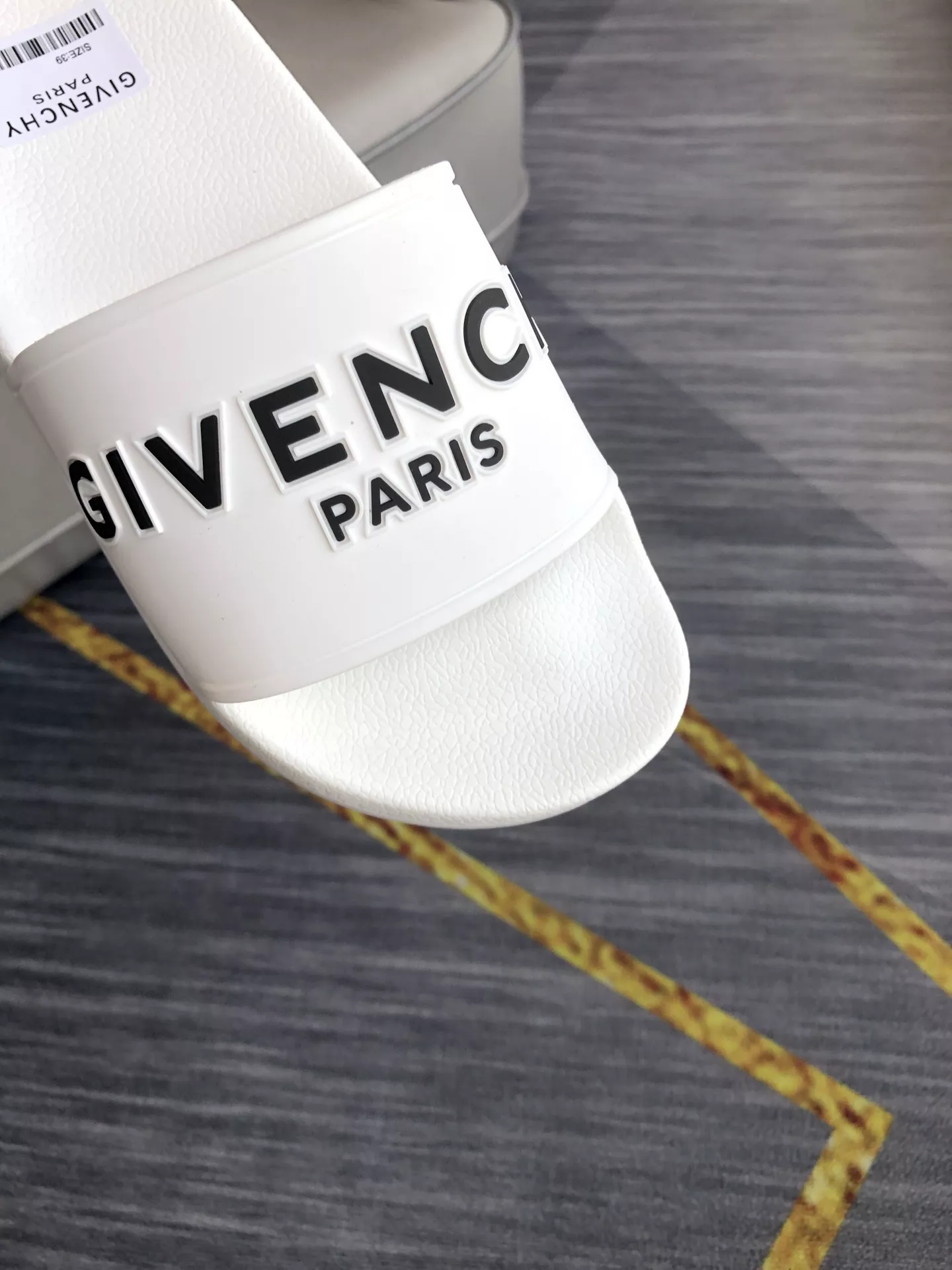 Givenchy Slippers For Women Minimalist 1643