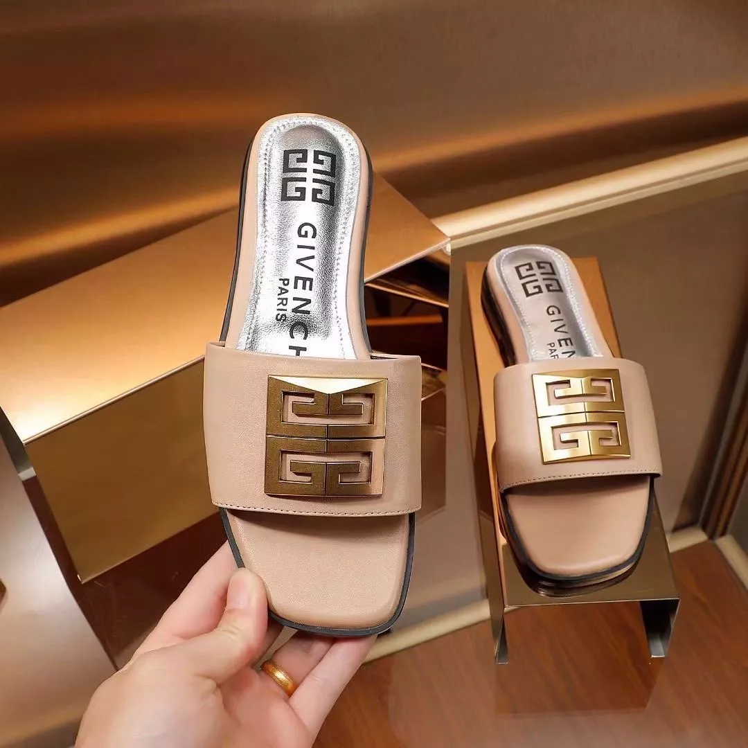 Givenchy Slippers For Women UrbanStyle 8479