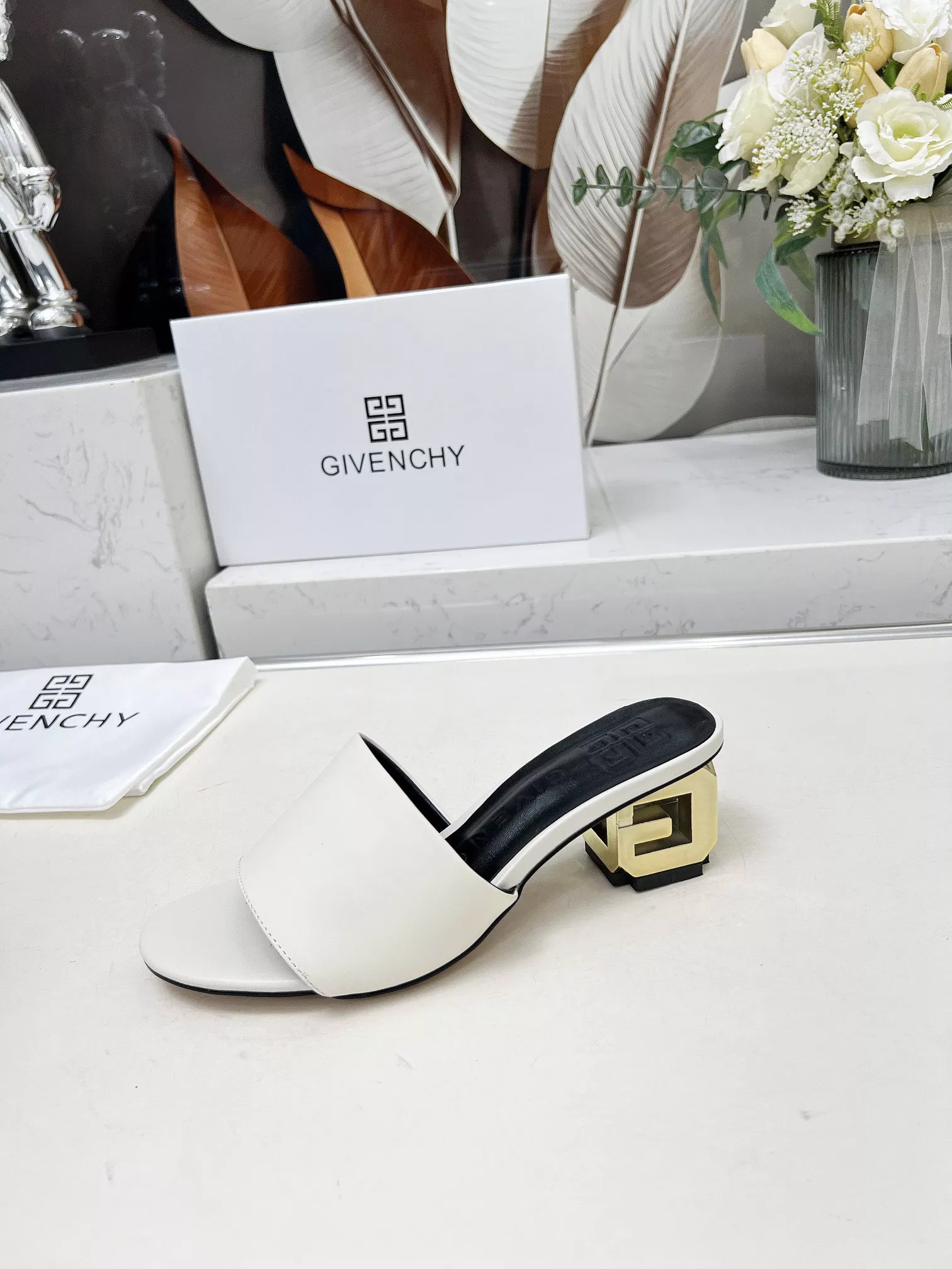 Givenchy Slippers For Women Versatile 9470