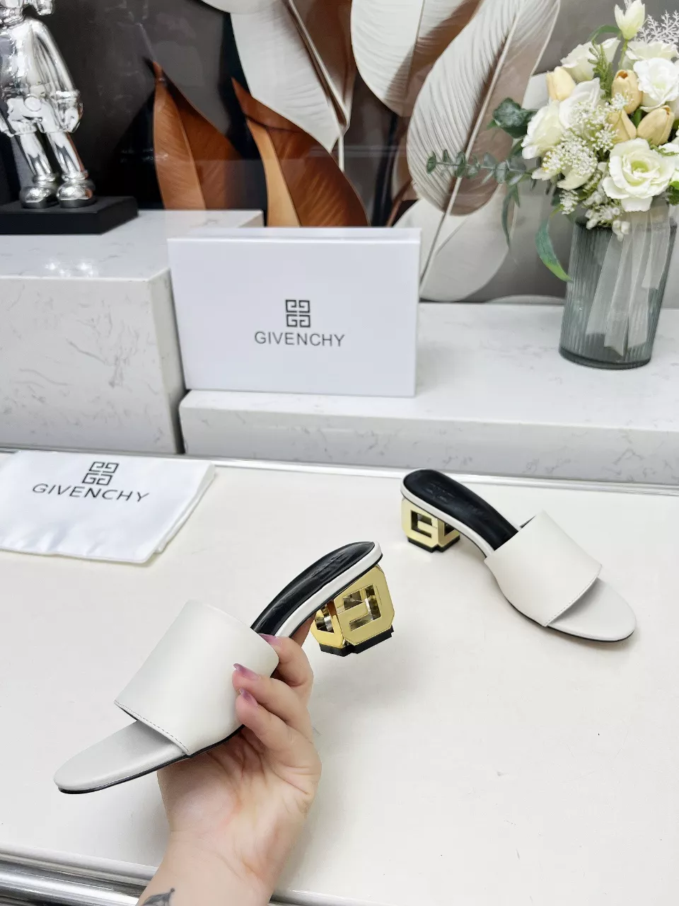 Givenchy Slippers For Women Versatile 9470