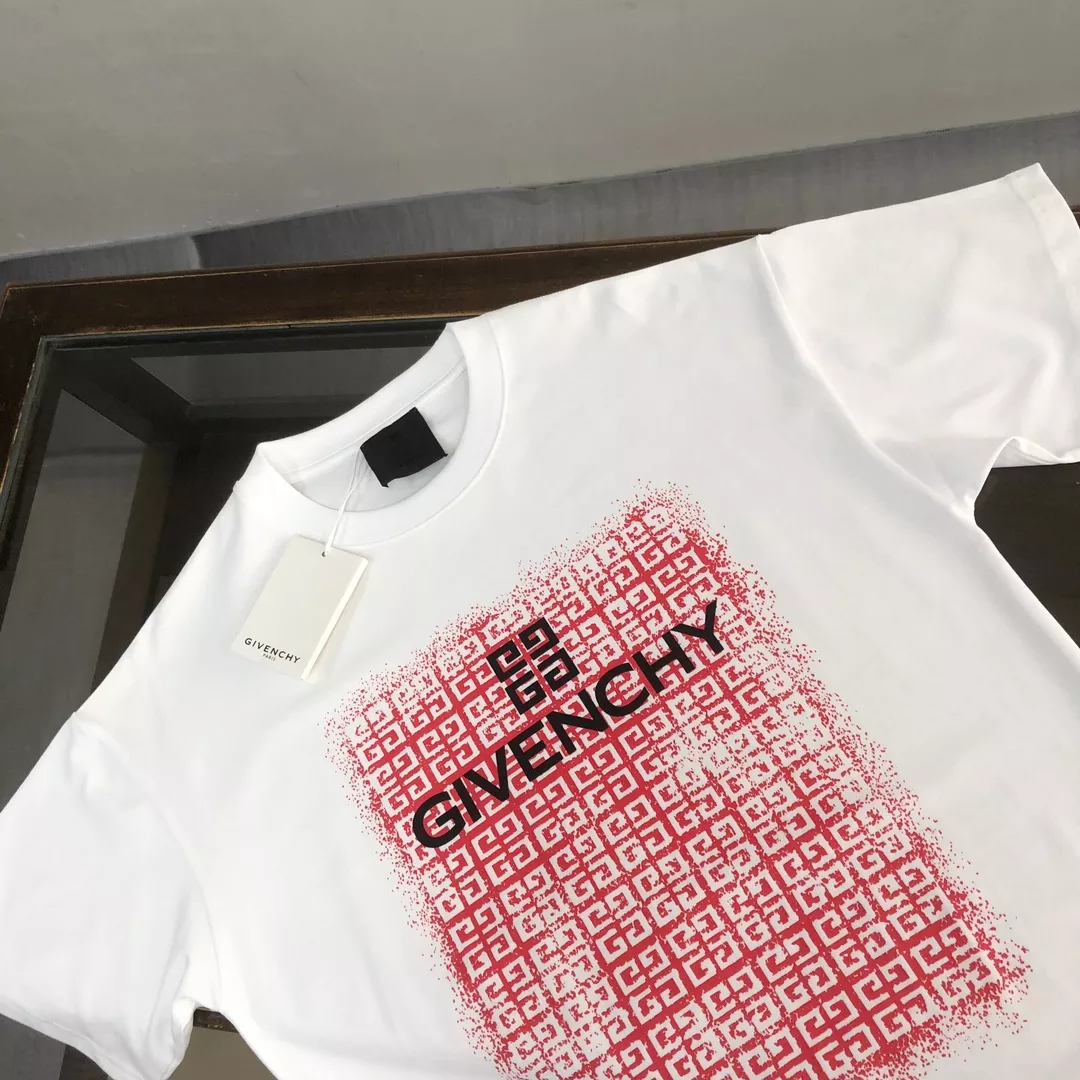 Givenchy T-Shirts Short Sleeved For Men Minimalist 7782