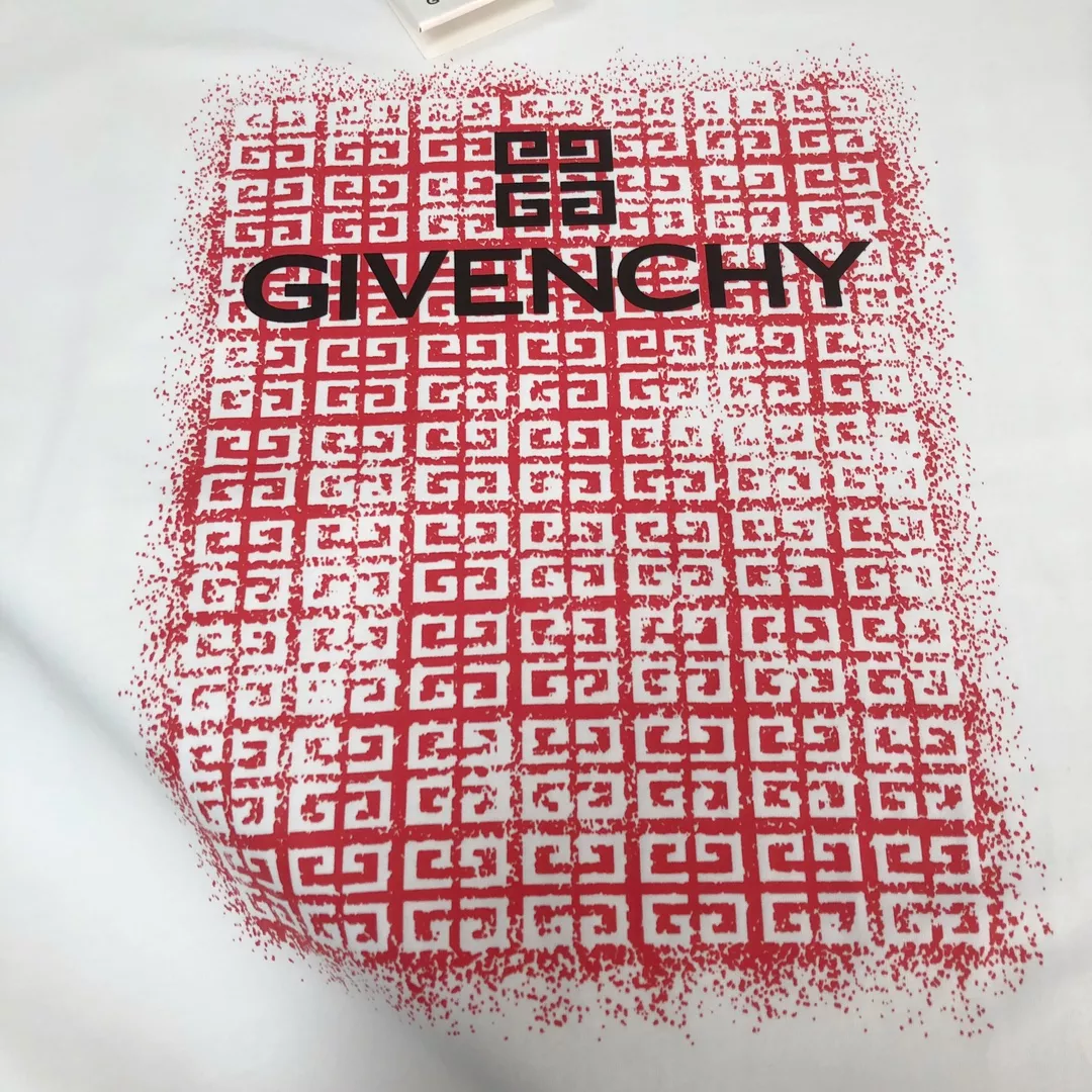 Givenchy T-Shirts Short Sleeved For Men Minimalist 7782