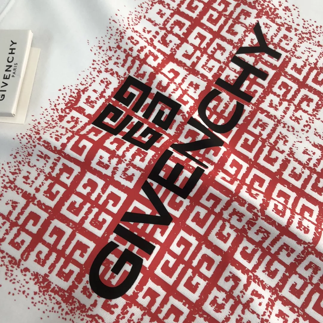 Givenchy T-Shirts Short Sleeved For Men Minimalist 7782