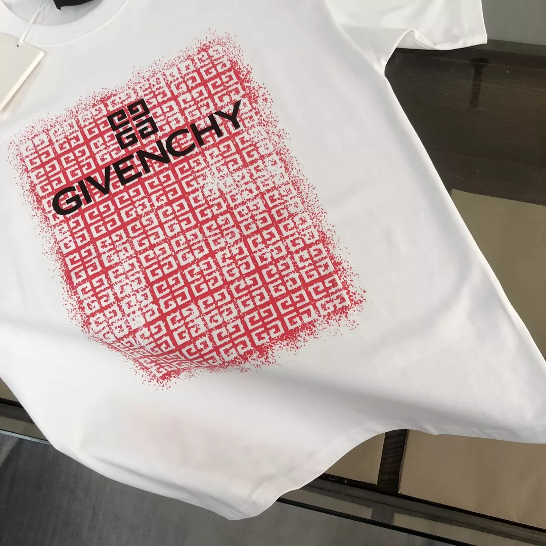 Givenchy T-Shirts Short Sleeved For Men Minimalist 7782