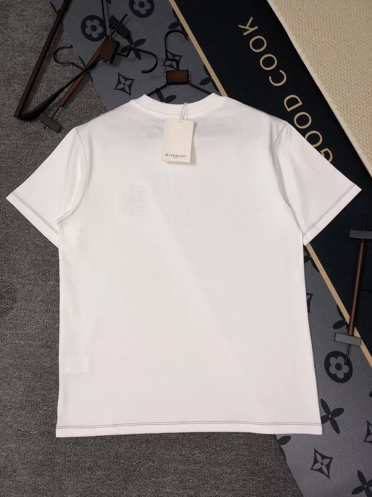 Givenchy T-Shirts Short Sleeved For Unisex Durable 1062