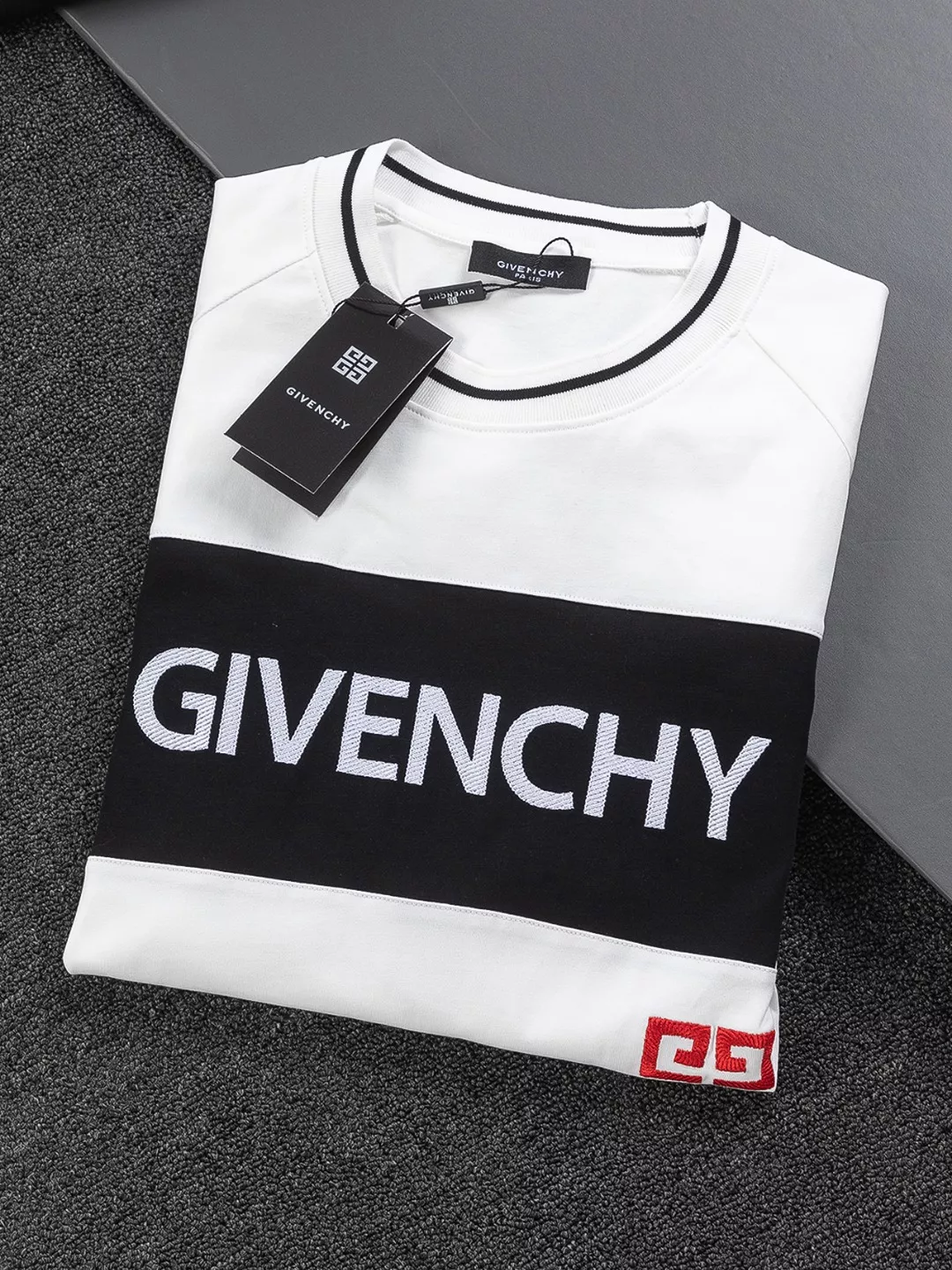 Givenchy T-Shirts Short Sleeved For Unisex ModernLook 2309