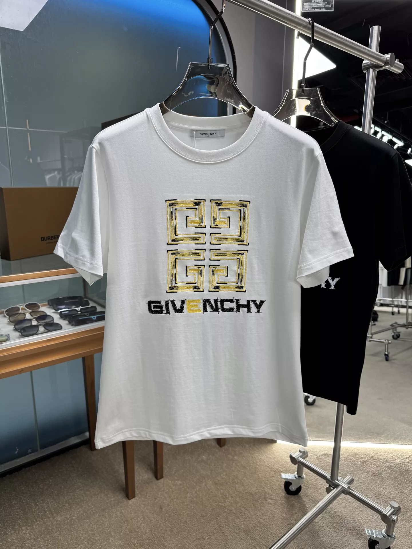 Givenchy T-Shirts Short Sleeved For Unisex Unique 7016