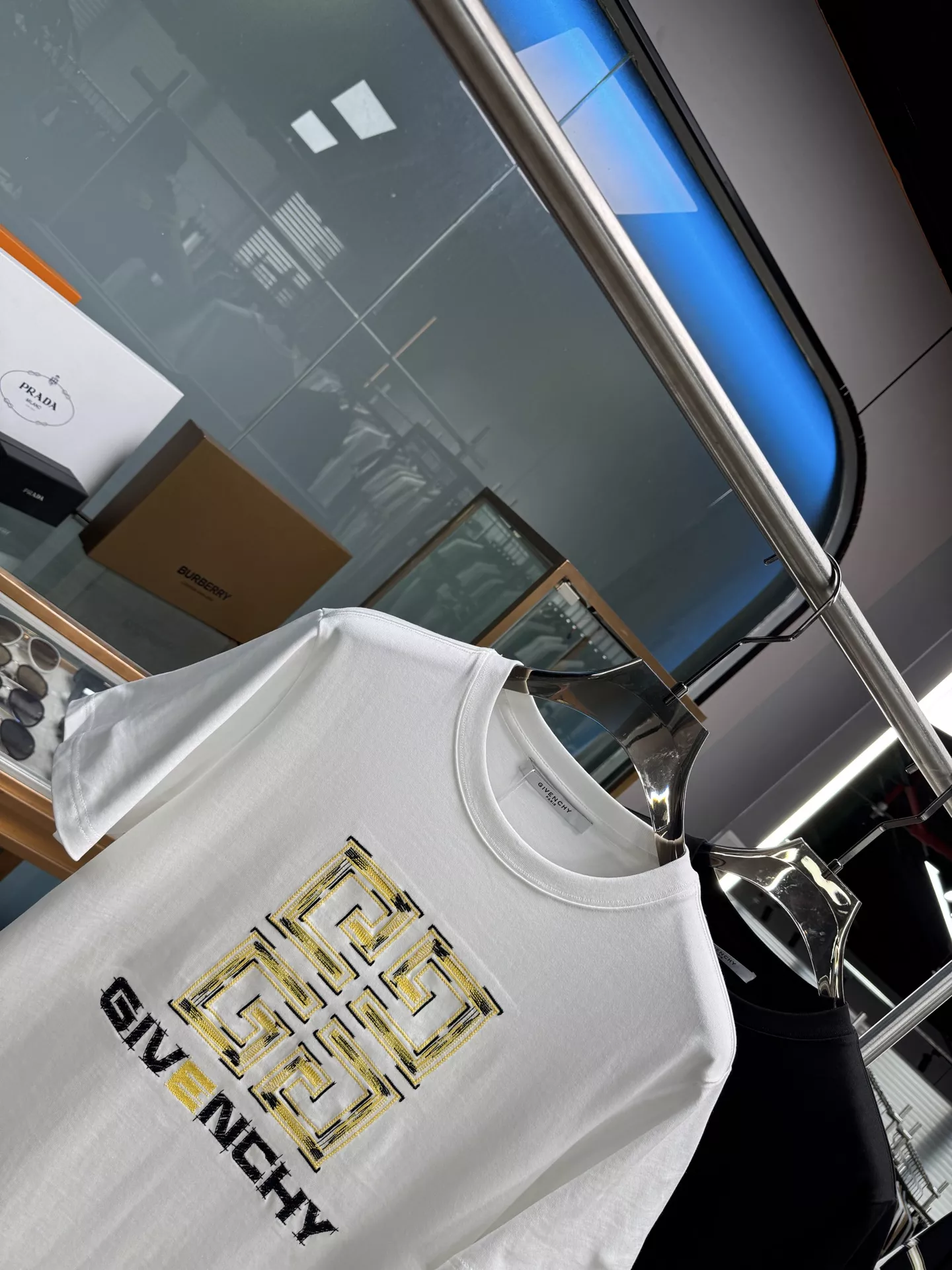 Givenchy T-Shirts Short Sleeved For Unisex Unique 7016