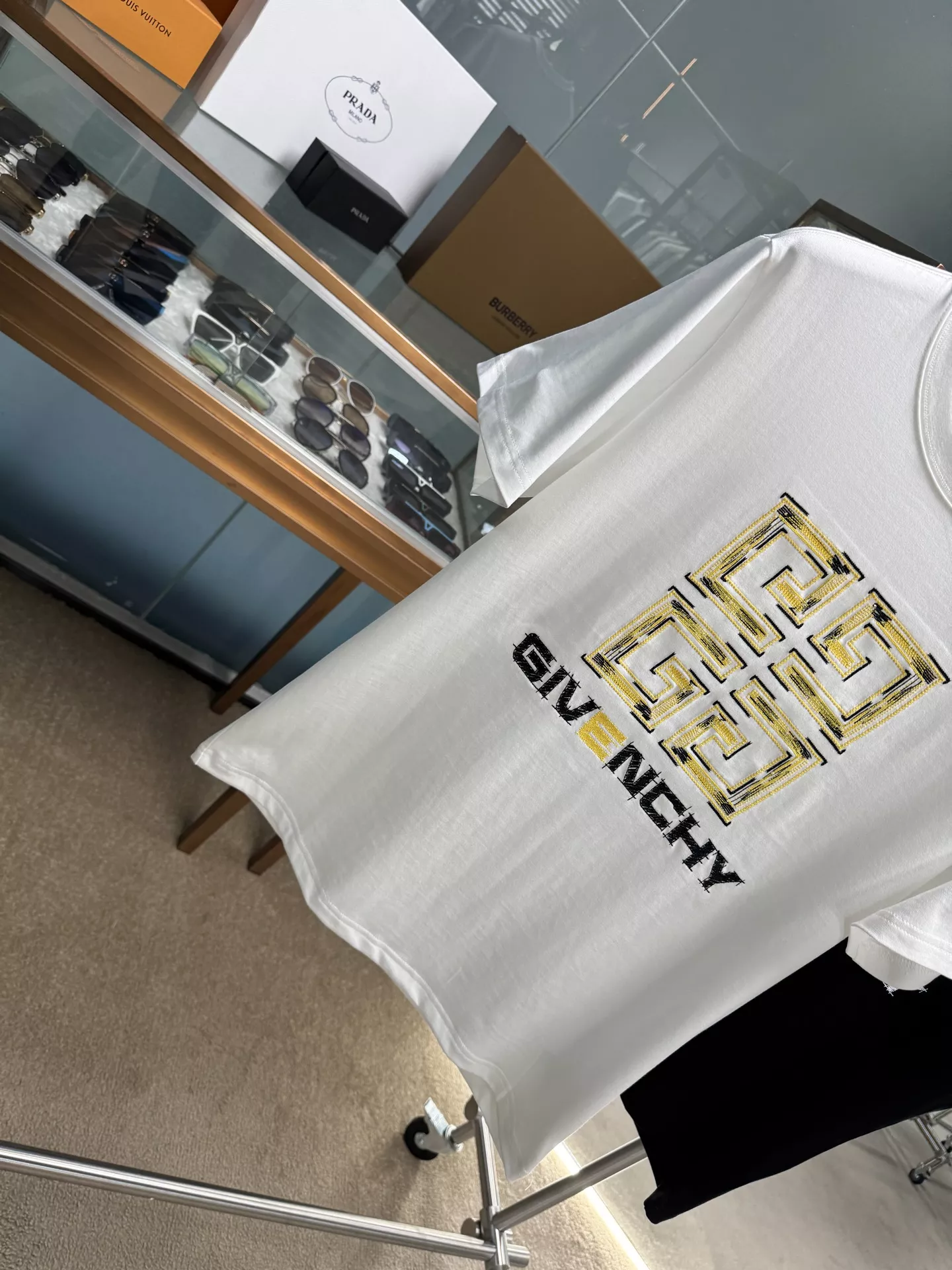 Givenchy T-Shirts Short Sleeved For Unisex Unique 7016