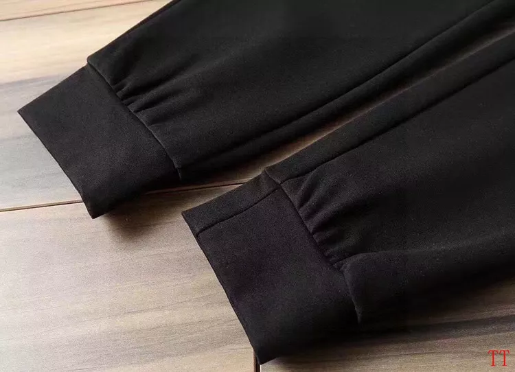 Givenchy Tracksuits Long Sleeved For Men Functional 8812