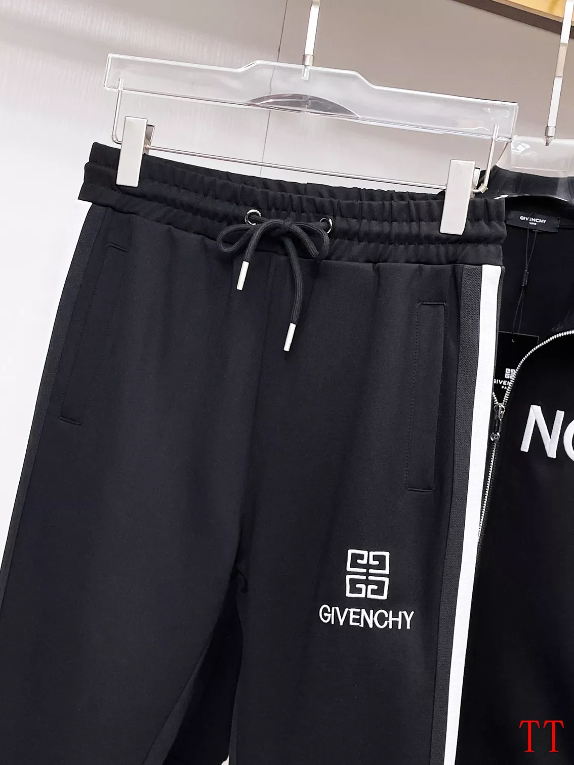 Givenchy Tracksuits Long Sleeved For Men Versatile 4349