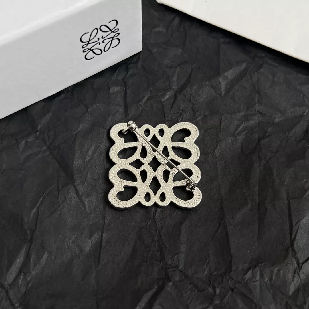 GoAnywhere 1105 LOEWE Brooches For Women
