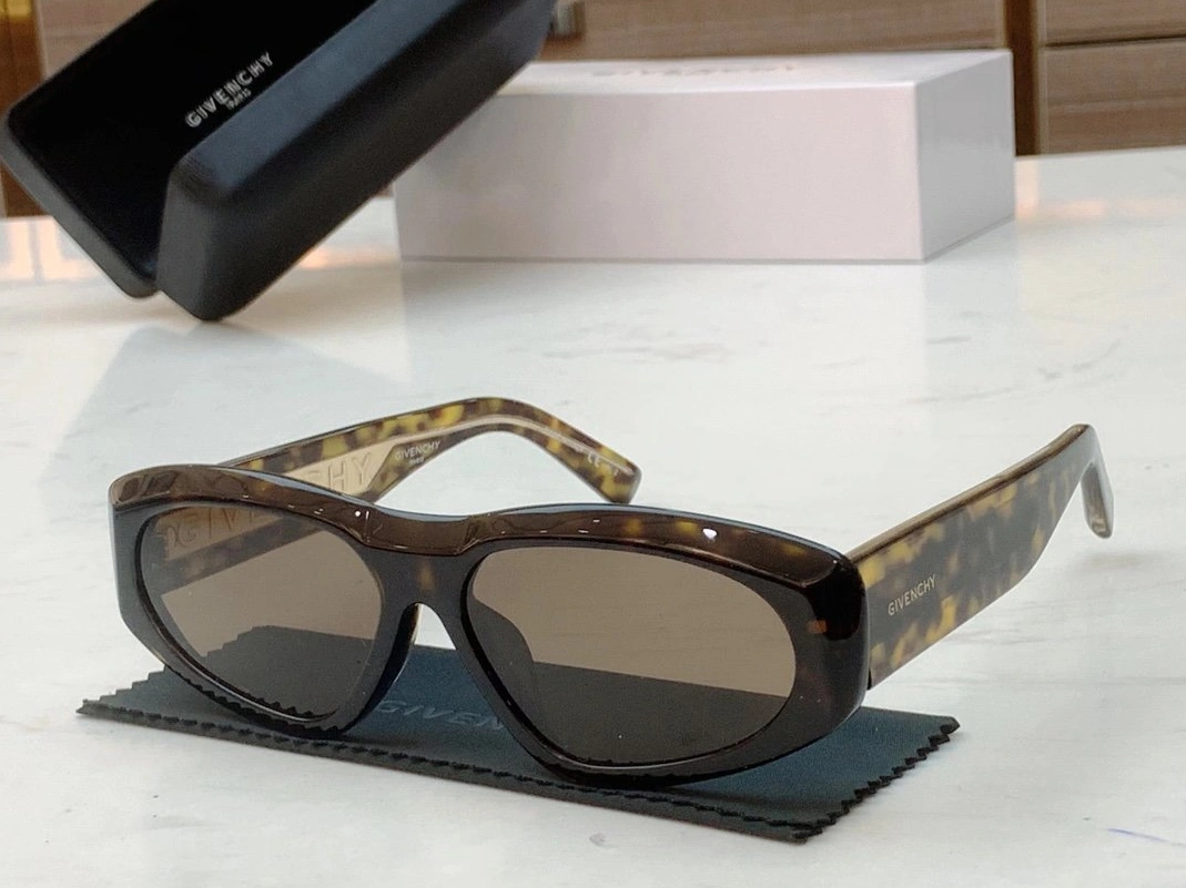 GoAnywhere 1221 Givenchy AAA Quality Sunglasses