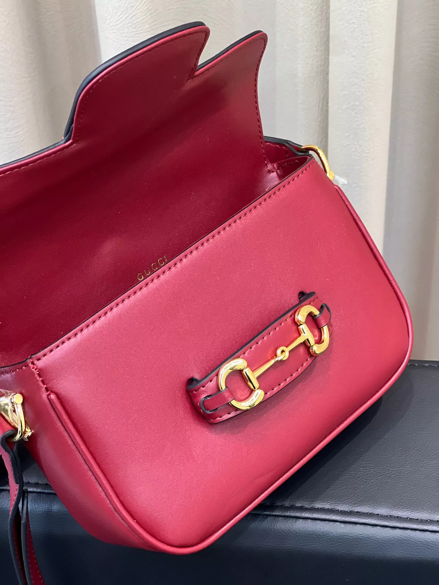 GoAnywhere 1373 Gucci AAA Quality Messenger Bags For Women