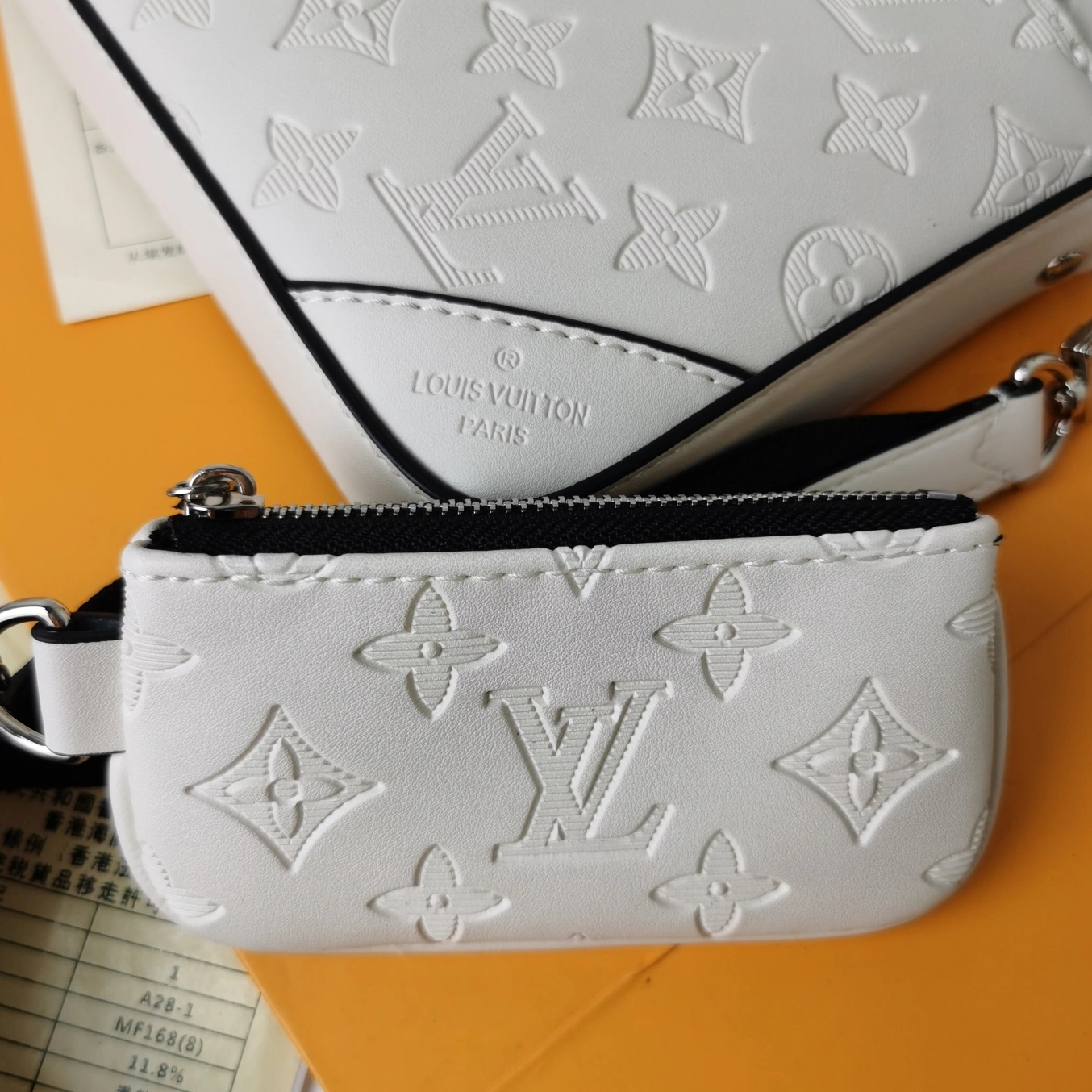 GoAnywhere 147 Louis Vuitton AAA Man Messenger Bags