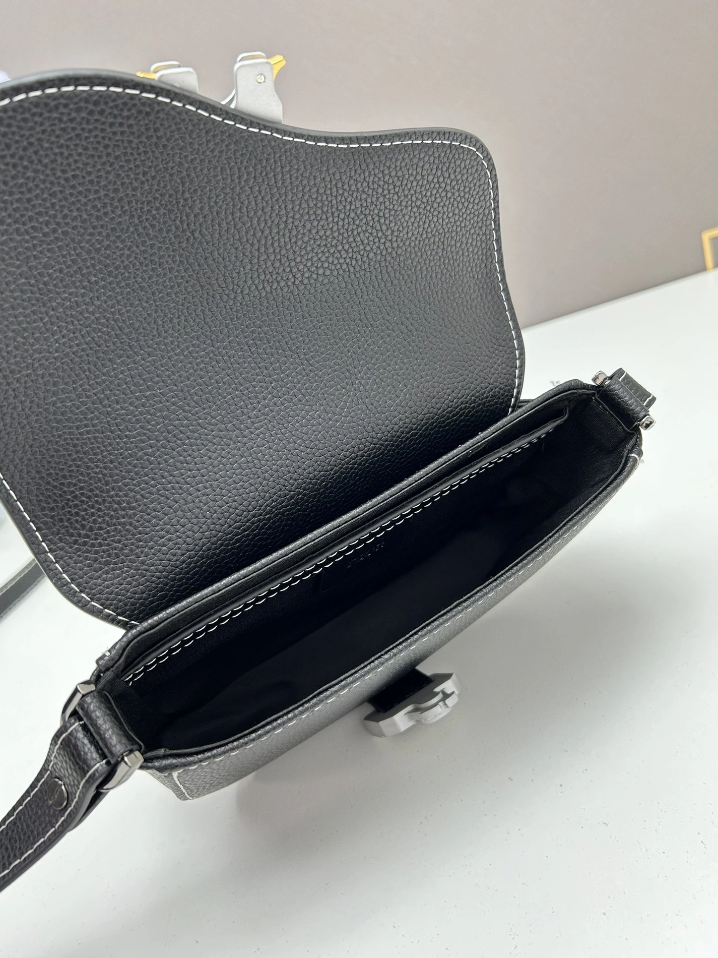 GoAnywhere 1519 Christian Dior AAA Quality Messenger Bags For Unisex