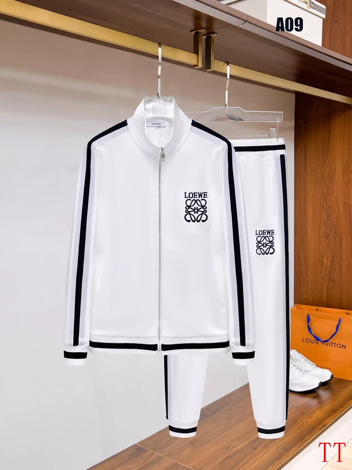 GoAnywhere 1642 LOEWE Tracksuits Long Sleeved For Men