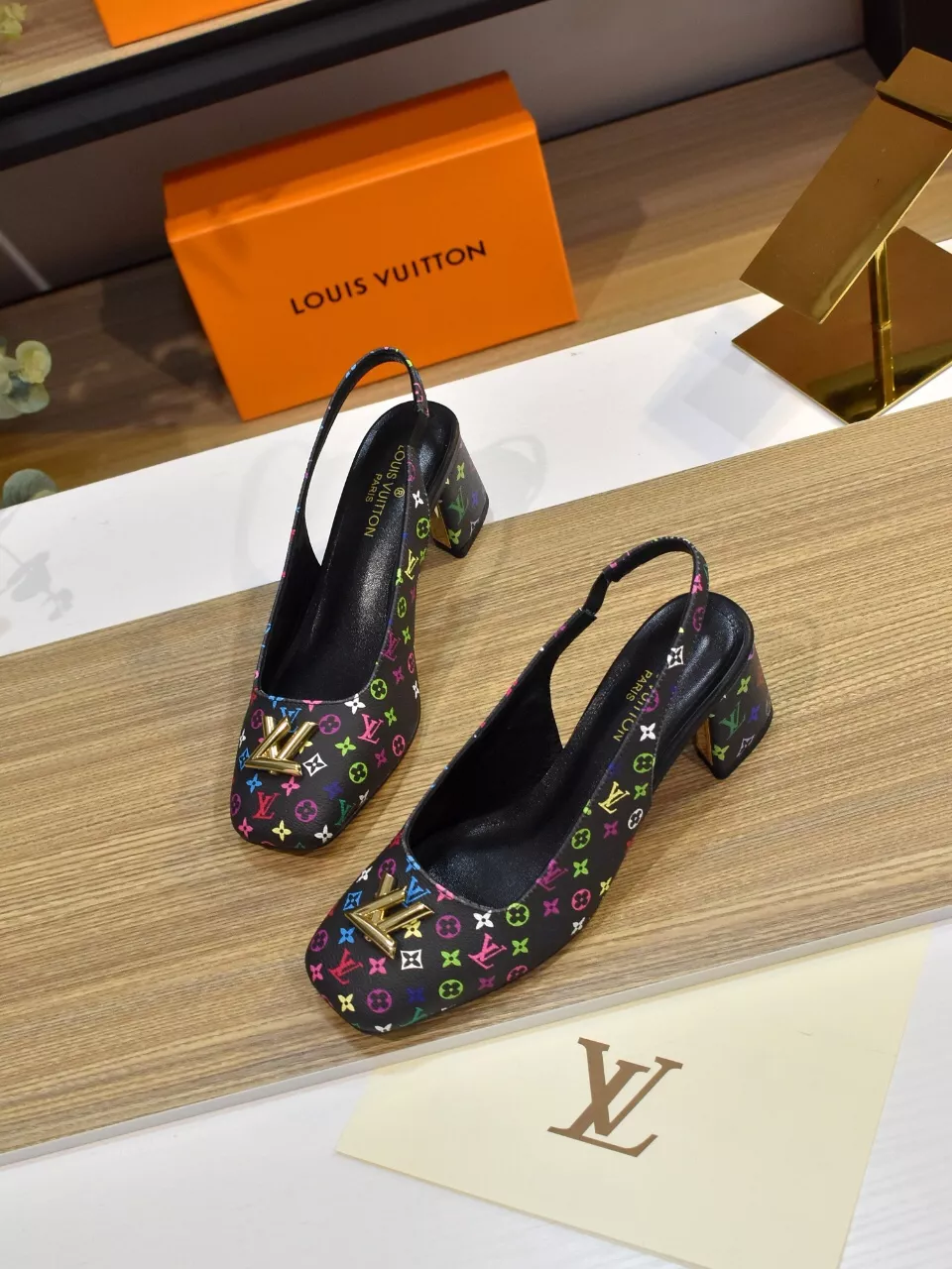 GoAnywhere 197 Louis Vuitton Sandal For Women