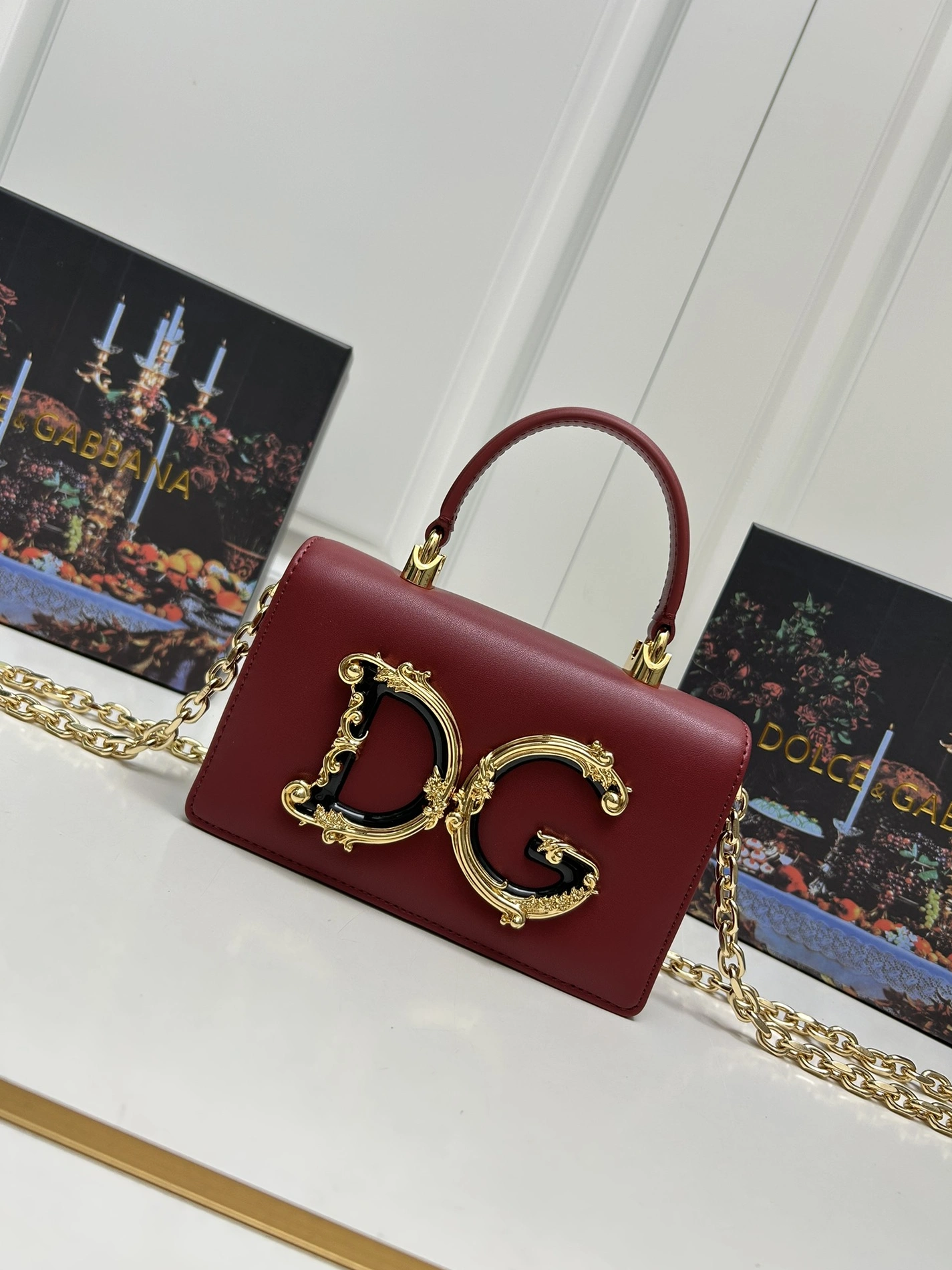 GoAnywhere 1979 Dolce & Gabbana D&G AAA Quality Messenger Bags For Women