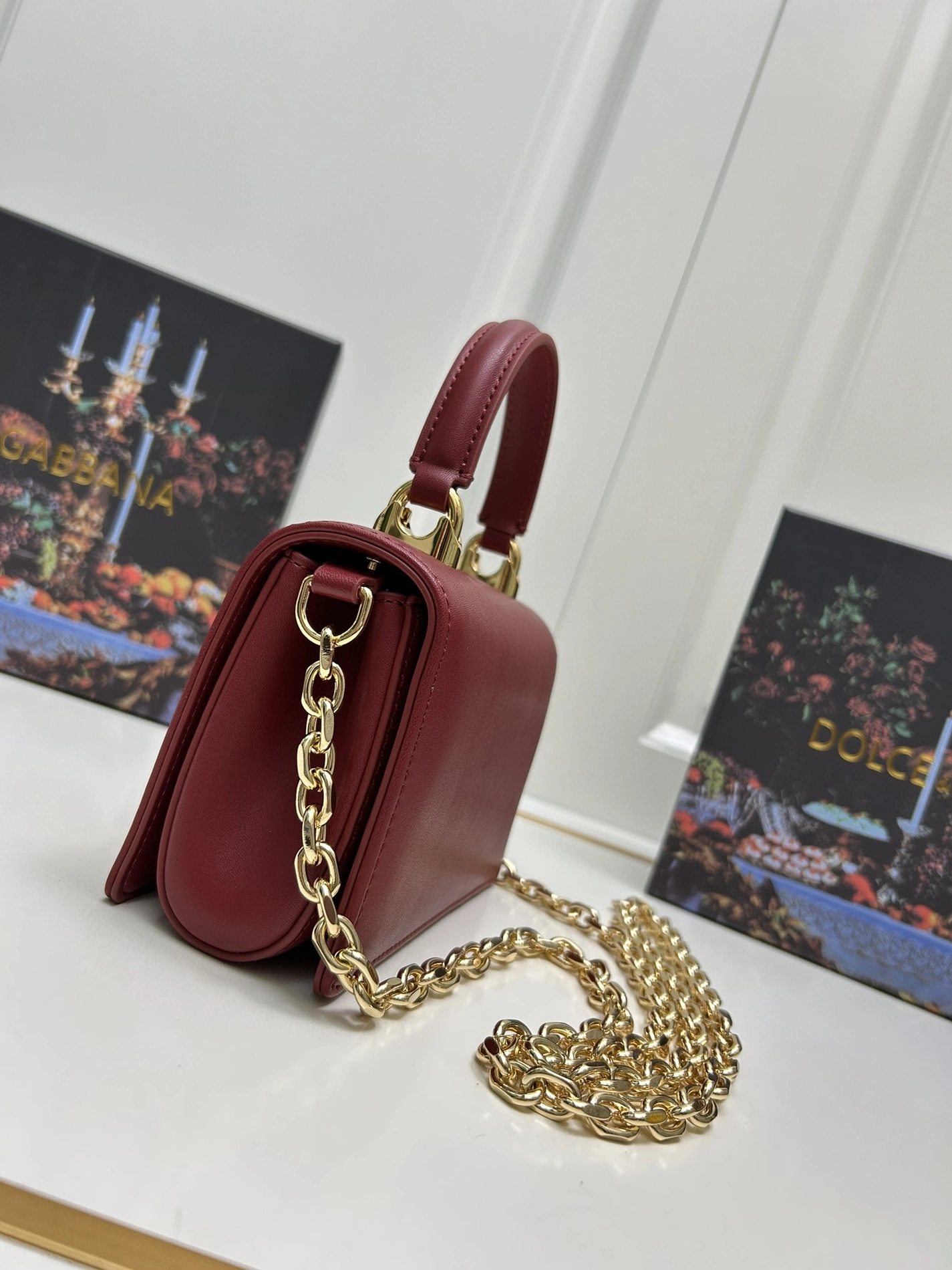 GoAnywhere 1979 Dolce & Gabbana D&G AAA Quality Messenger Bags For Women