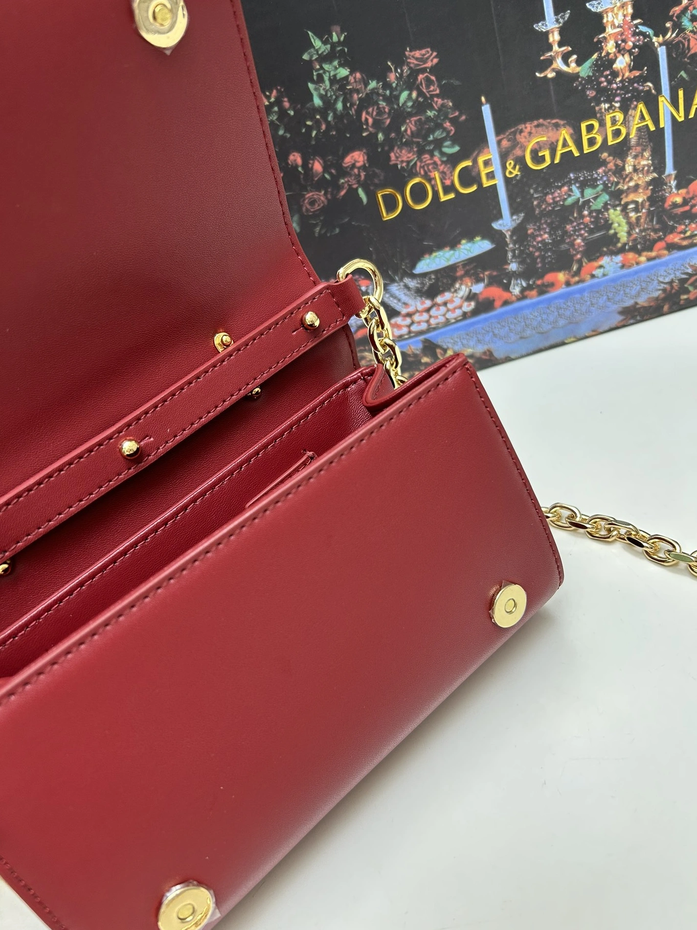 GoAnywhere 1979 Dolce & Gabbana D&G AAA Quality Messenger Bags For Women