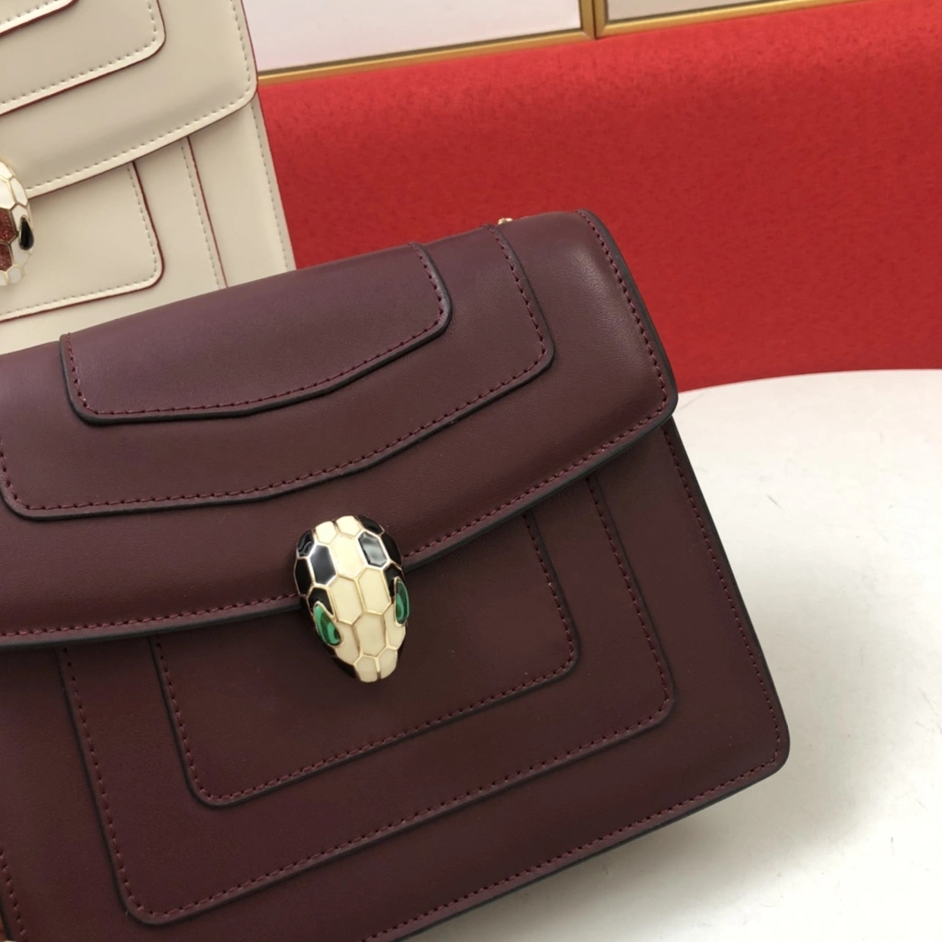 GoAnywhere 1982 Bvlgari AAA Quality Messenger Bags For Women