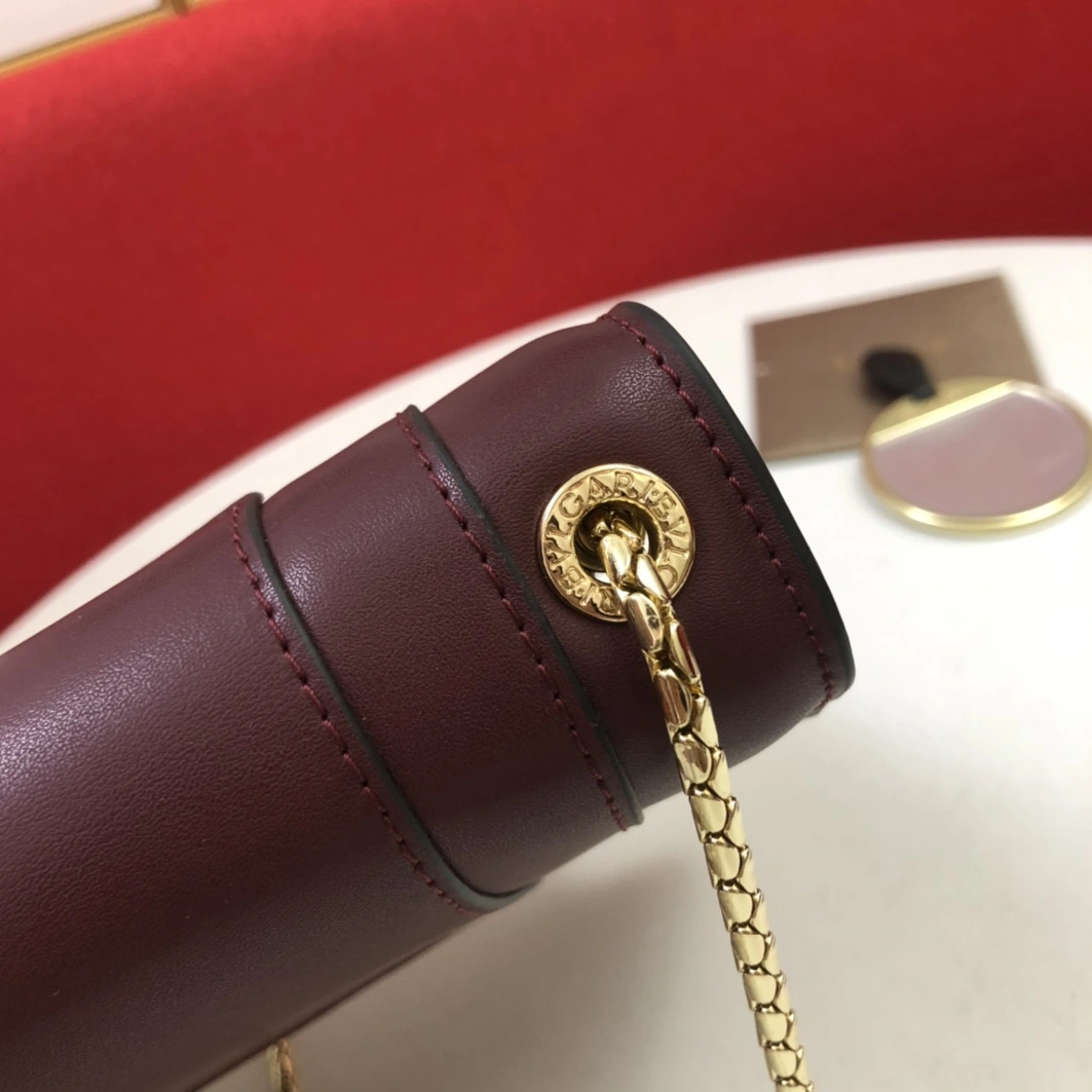 GoAnywhere 1982 Bvlgari AAA Quality Messenger Bags For Women