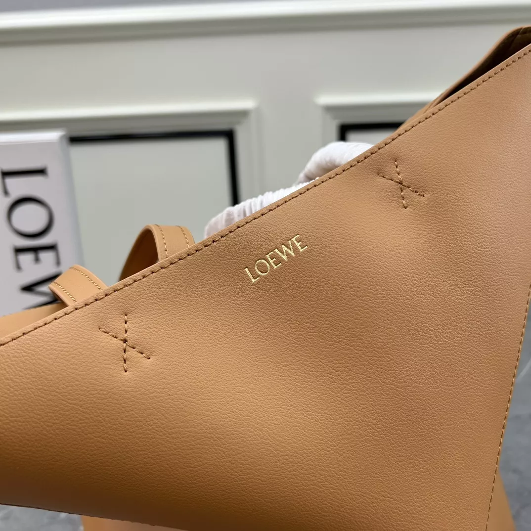 GoAnywhere 2268 LOEWE AAA Quality Shoulder Bags For Women