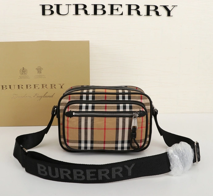 GoAnywhere 2345 Burberry AAA Quality Messenger Bags