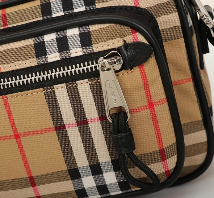 GoAnywhere 2345 Burberry AAA Quality Messenger Bags