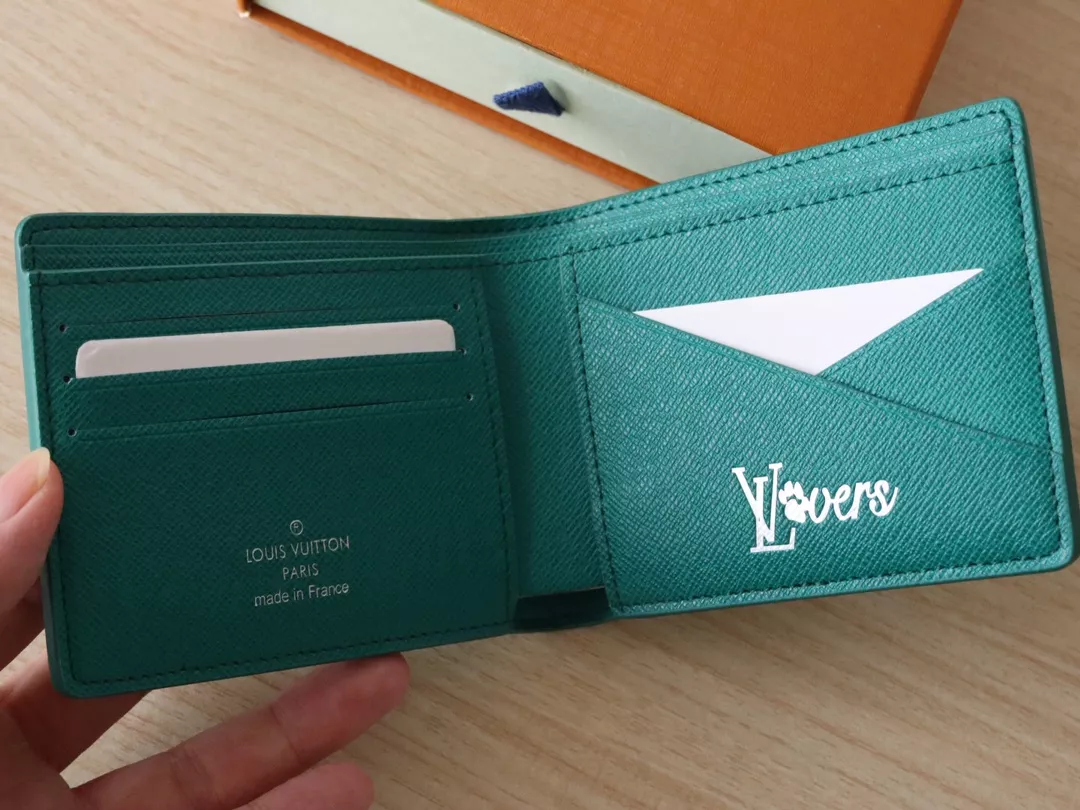 GoAnywhere 256 Louis Vuitton LV Wallets