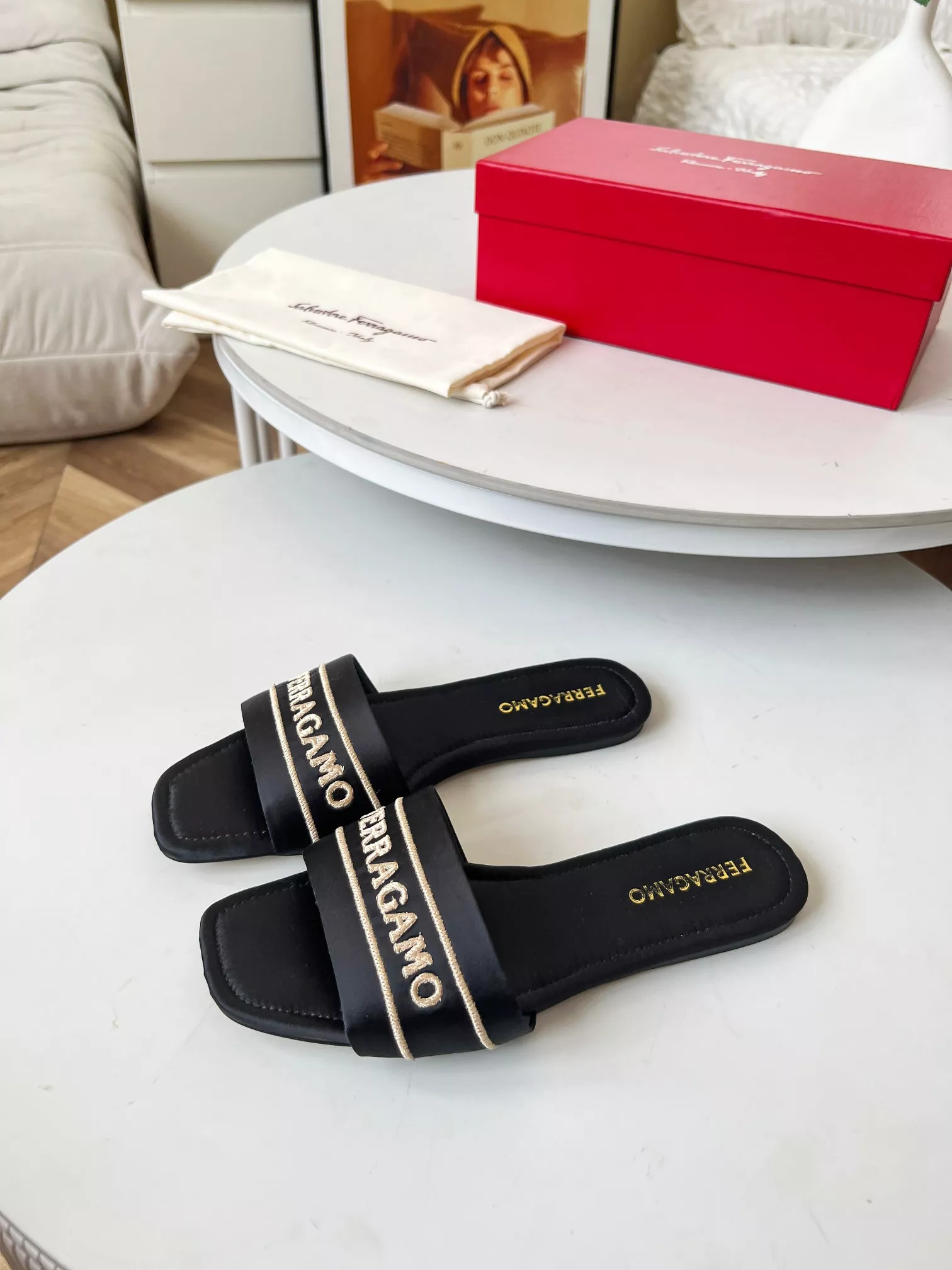 GoAnywhere 2574 Salvatore Ferragamo Slippers For Women