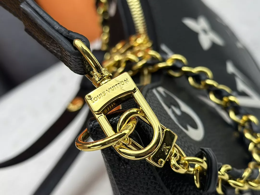 GoAnywhere 2694 Louis Vuitton AAA Quality Messenger Bags For Women