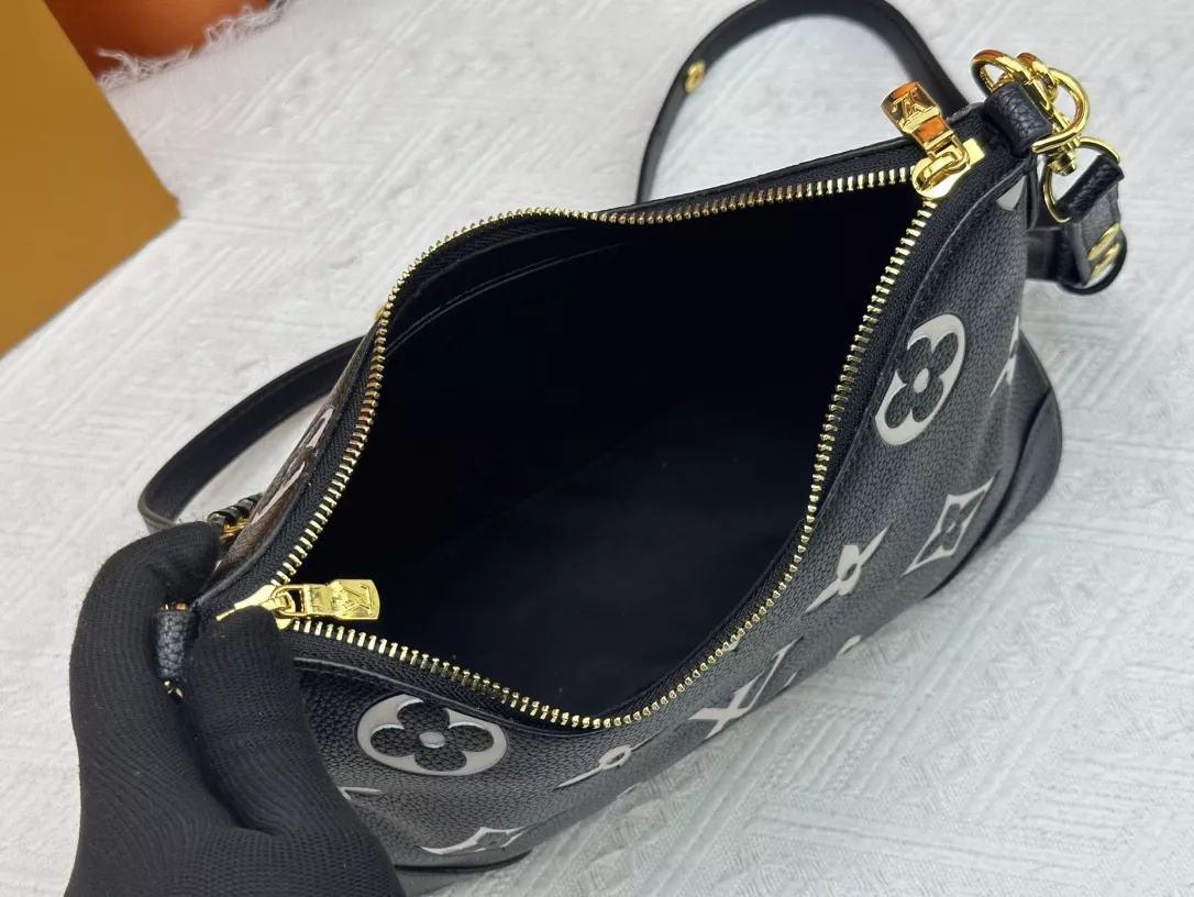 GoAnywhere 2694 Louis Vuitton AAA Quality Messenger Bags For Women