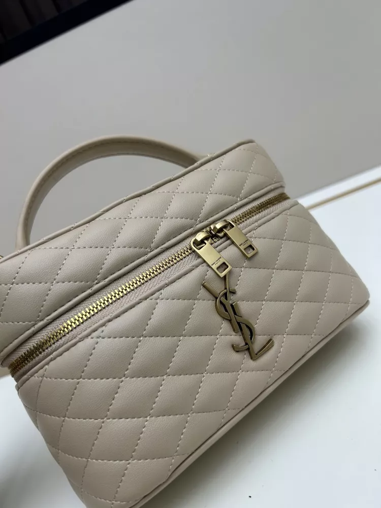 GoAnywhere 2941 Yves Saint Laurent YSL AAA Quality Messenger Bags For Women