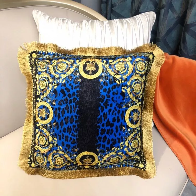 GoAnywhere 309 Versace Cushion