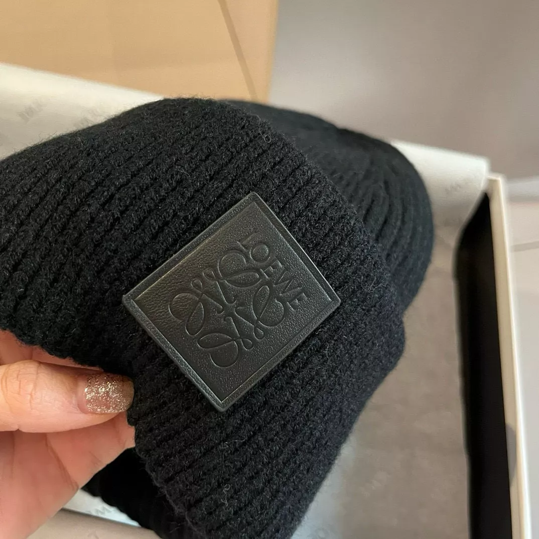 GoAnywhere 3193 LOEWE Caps