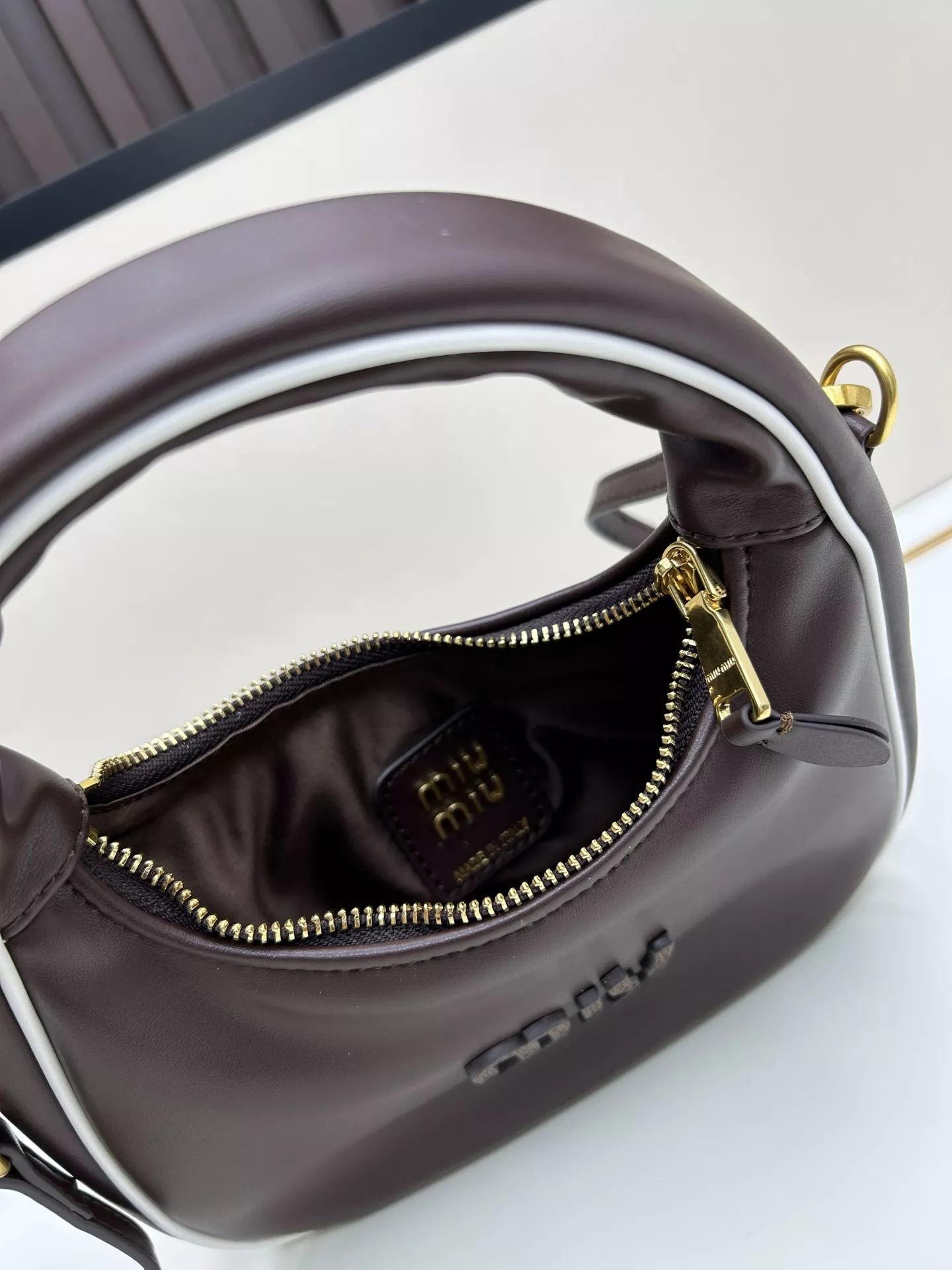 GoAnywhere 3527 MIU MIU AAA Quality Handbags For Women