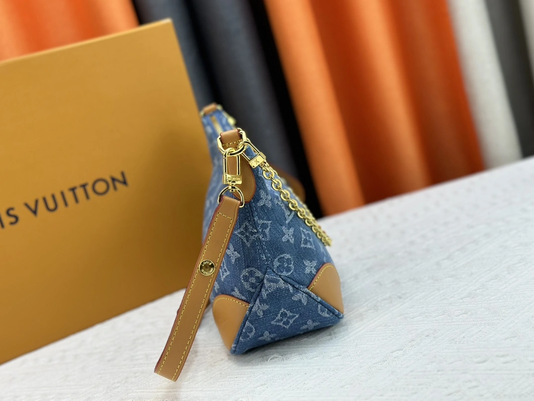 GoAnywhere 3606 Louis Vuitton AAA Quality Messenger Bags For Women
