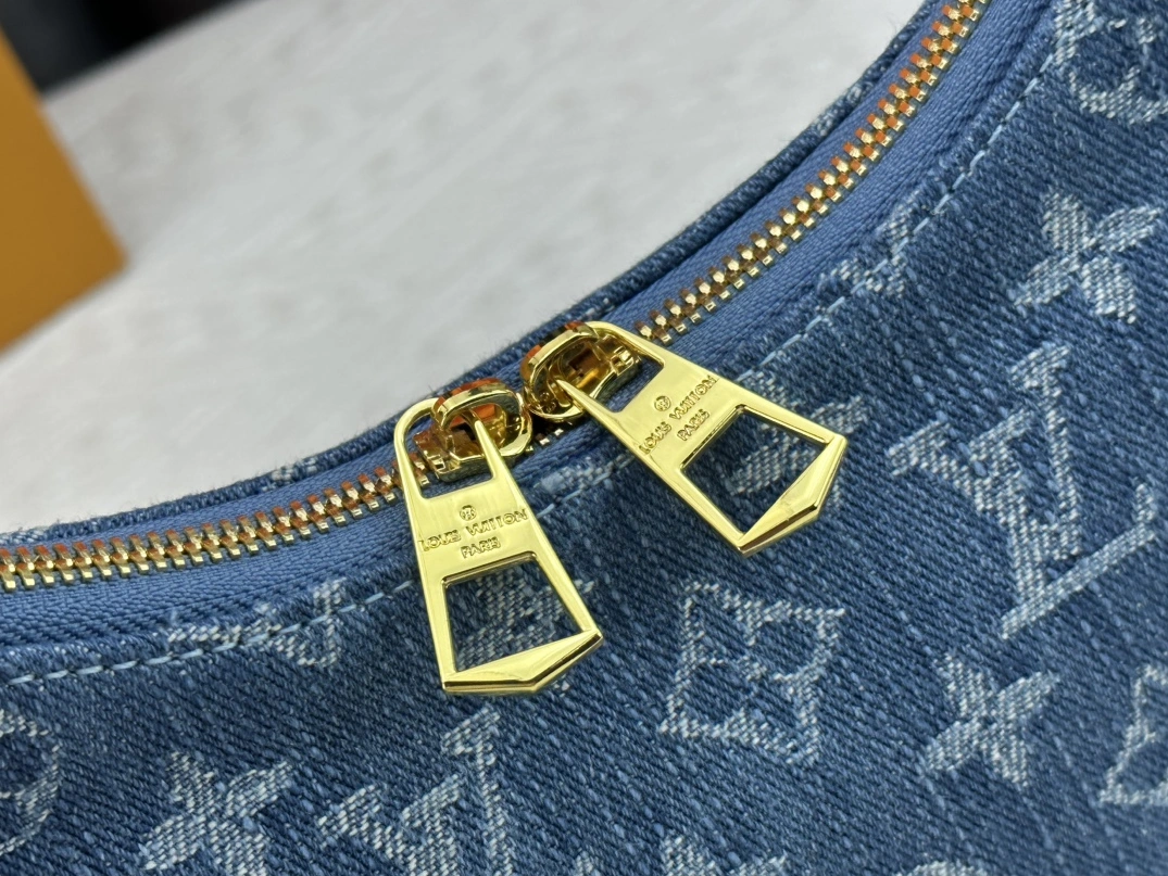 GoAnywhere 3606 Louis Vuitton AAA Quality Messenger Bags For Women