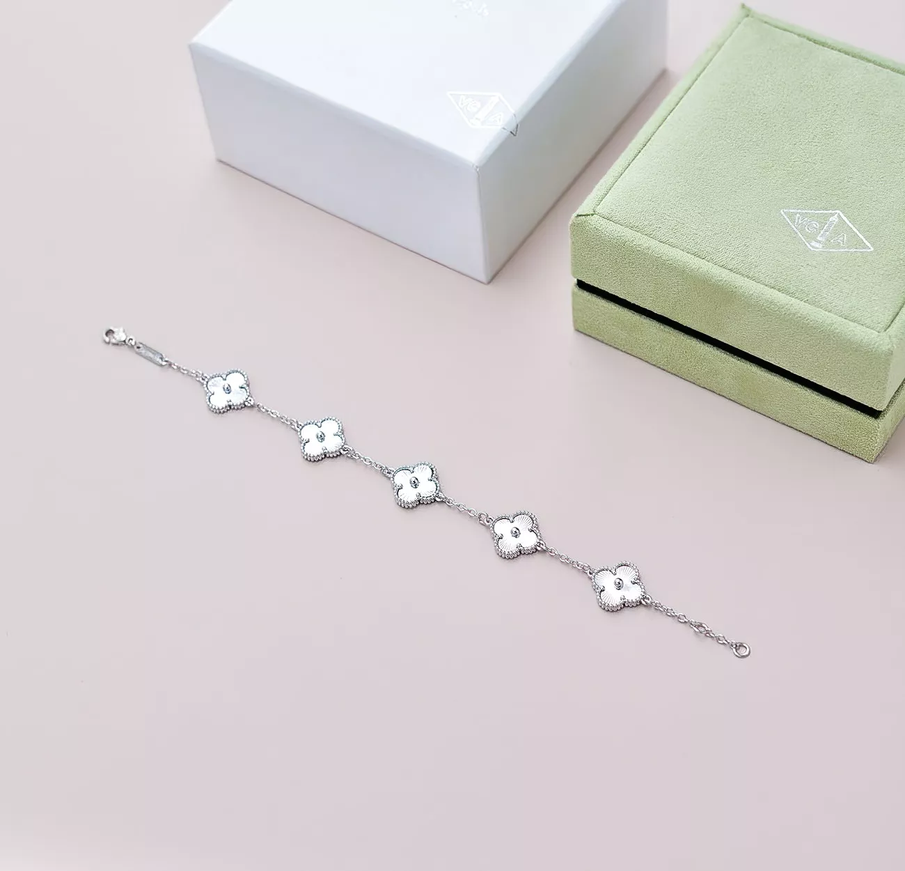 GoAnywhere 3723 Van Cleef & Arpels Bracelets For Women