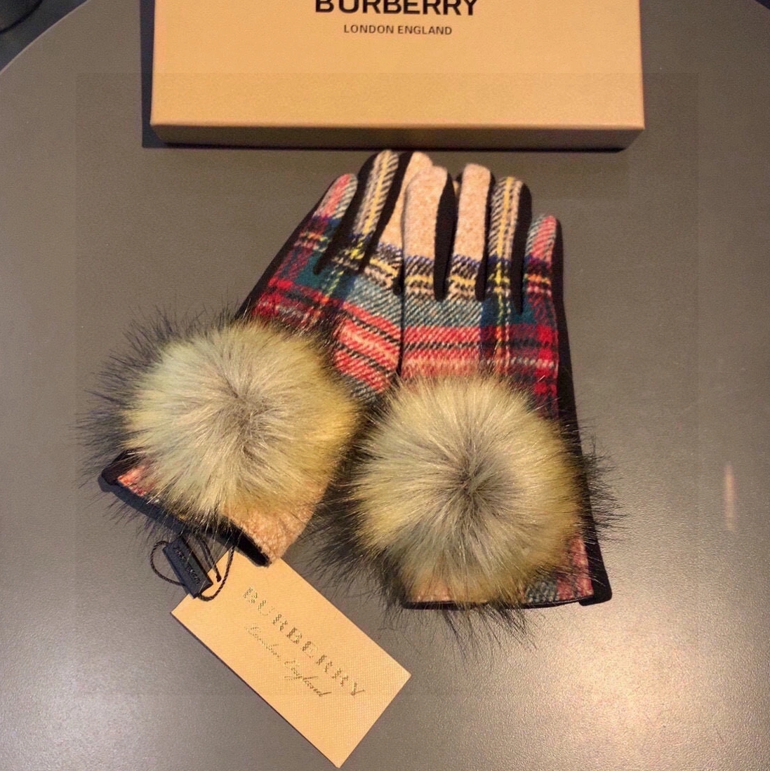 GoAnywhere 3848 Burberry Gloves For Women