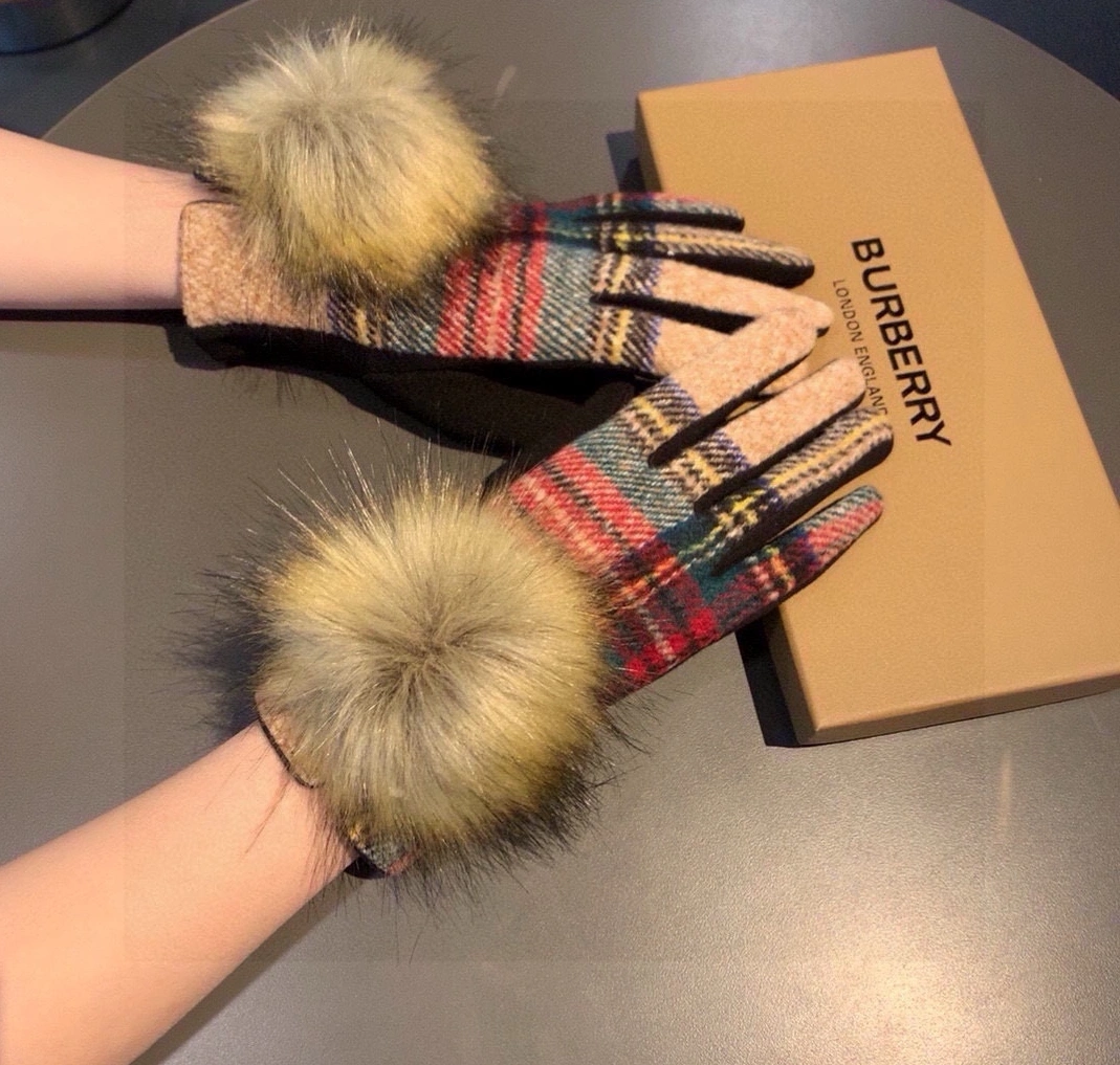 GoAnywhere 3848 Burberry Gloves For Women