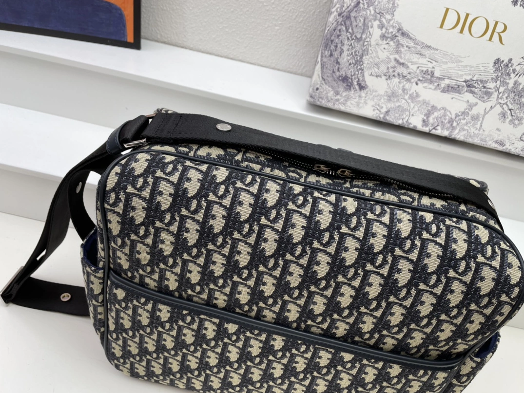 GoAnywhere 3962 Christian Dior AAA Man Messenger Bags