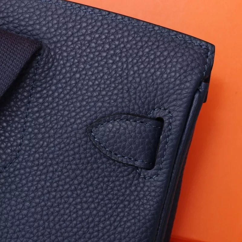 GoAnywhere 398 Hermes AAA Quality Messenger Bags In Navy For Unisex