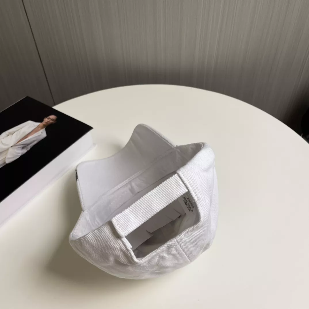 GoAnywhere 3984 Balenciaga Caps