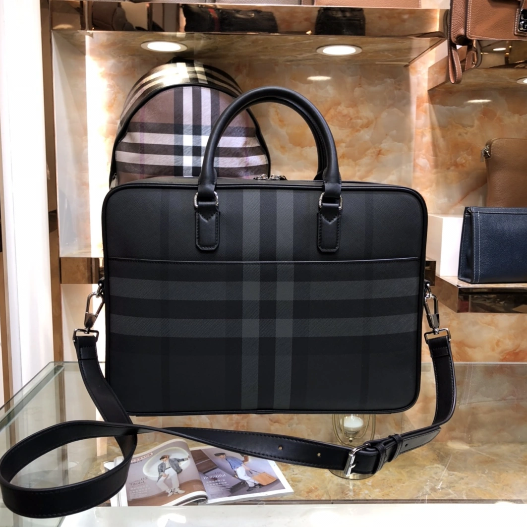 GoAnywhere 4033 Burberry AAA Man Handbags