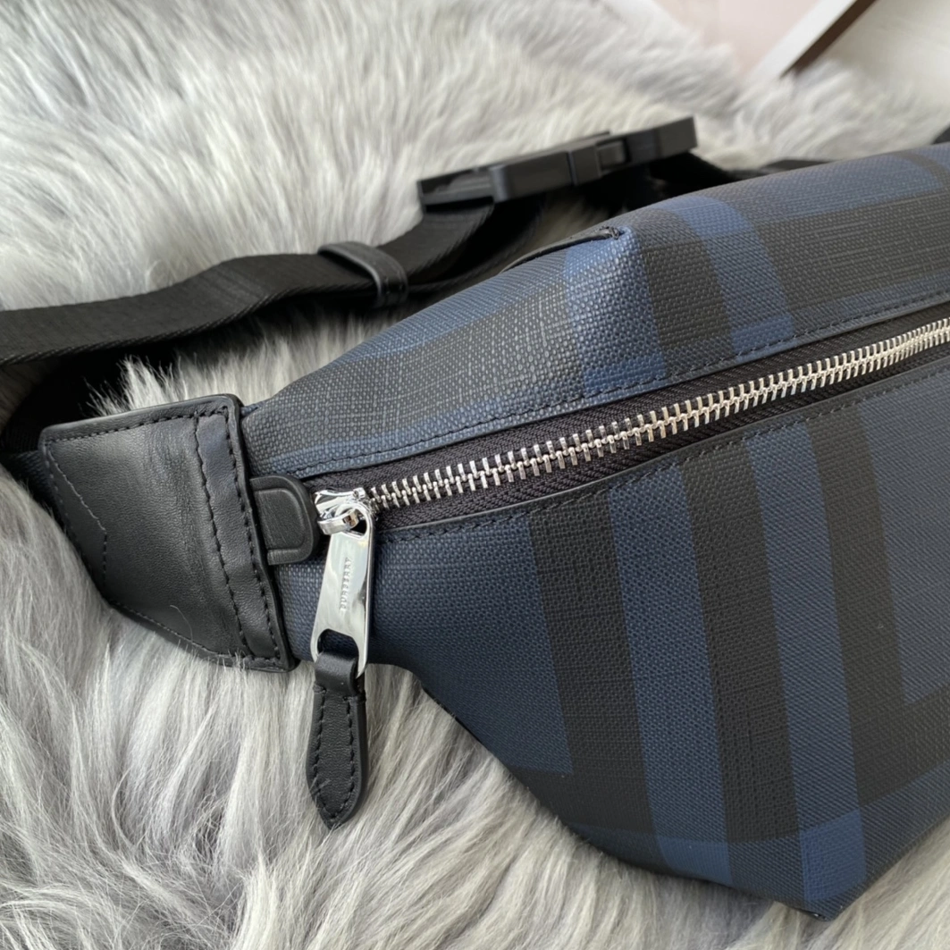 GoAnywhere 4456 Burberry AAA Man Messenger Bags